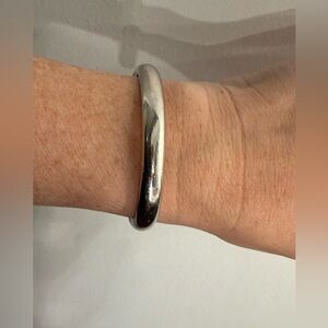 Gorgeous 14k Domed bracelet - 10g. Fits up to 6.25 inch wrist